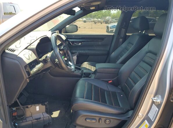 7FARS6H97PE021547 2023 HONDA CR-V Silver Front interior view