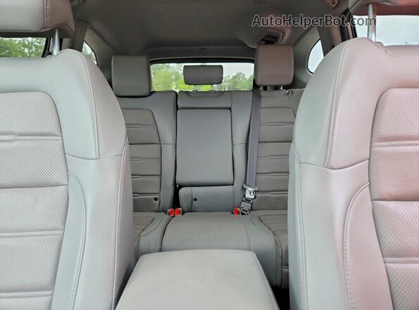 7FARW1H83JE019574 2018 HONDA CR-V Silver Հետևի նստատեղերի տեսք