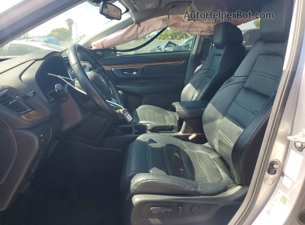 7FARW1H8XJE050272 2018 HONDA CR-V Silver Widok wnętrza z przodu