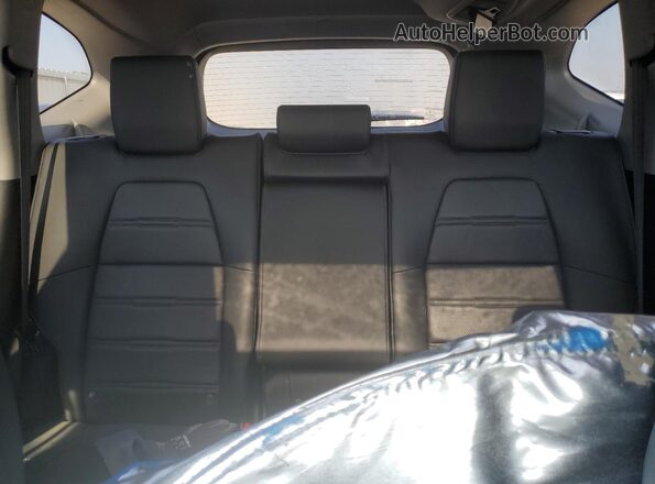 7FARW2H83JE048238 2018 HONDA CR-V Green Rear seats view