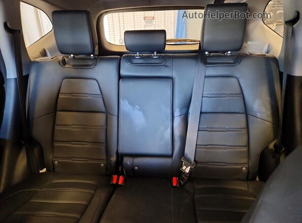 7FARW2H93NE026447 2022 HONDA CR-V White Rear seats view