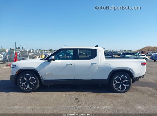 7FCTGAAA3NN013254 2022 RIVIAN R1T White Widok wnętrza 360 stopni