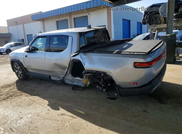 7FCTGAAA8PN025371 2023 RIVIAN R1T Silver Rear left