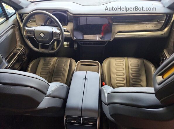 7FCTGAAAXPN026117 2023 RIVIAN R1T Blue Widok deski rozdzielczej