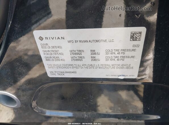 7FCTGAAL8NN004602 2022 RIVIAN R1T Black Vista del compartimento del motor