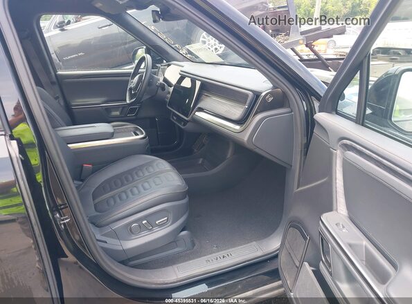 7FCTGAAL8NN004602 2022 RIVIAN R1T Black Vista interior delantera