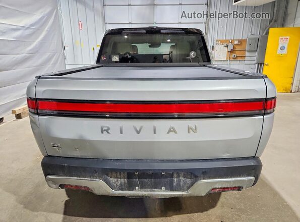 7FCTGCAA1RN030863 2024 RIVIAN R1T Silver Vista trasera