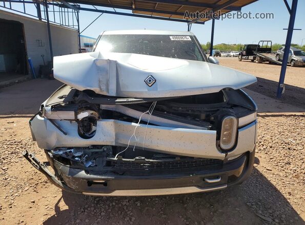 7FCTGCAA9RN030366 2024 RIVIAN R1T Silver Front view