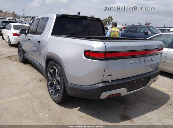 7FCTGCAA9RN030366 2024 RIVIAN R1T Серебряный Задняя левая четверть