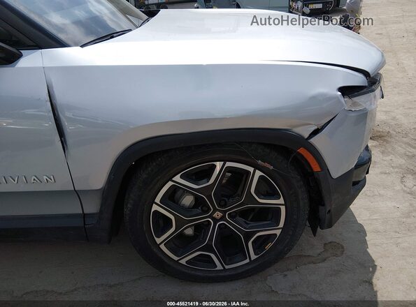 7FCTGCAA9RN030366 2024 RIVIAN R1T Серебряный 