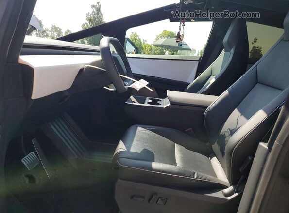 7G2CEHED0RA018368 2024 TESLA CYBERTRUCK Black 