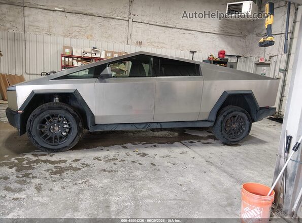 7G2CEHED0RA047921 2024 TESLA CYBERTRUCK Серебряный Панорамный вид салона 360°