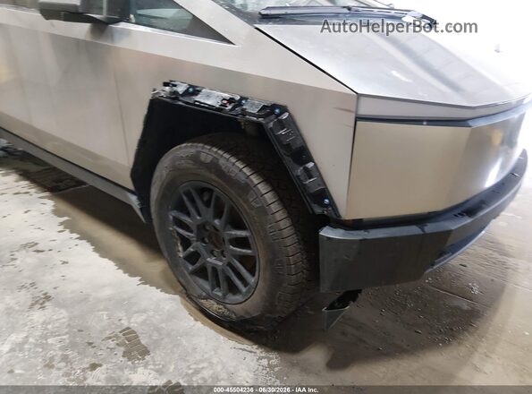 7G2CEHED0RA047921 2024 TESLA CYBERTRUCK Серебряный Вид спереди
