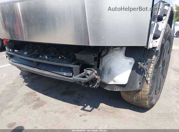 7G2CEHED0SA071982 2025 TESLA CYBERTRUCK Серебряный Вид спереди