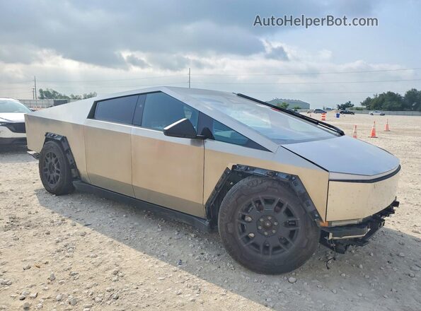 7G2CEHED3RA010782 2024 TESLA CYBERTRUCK Gray Przód prawy