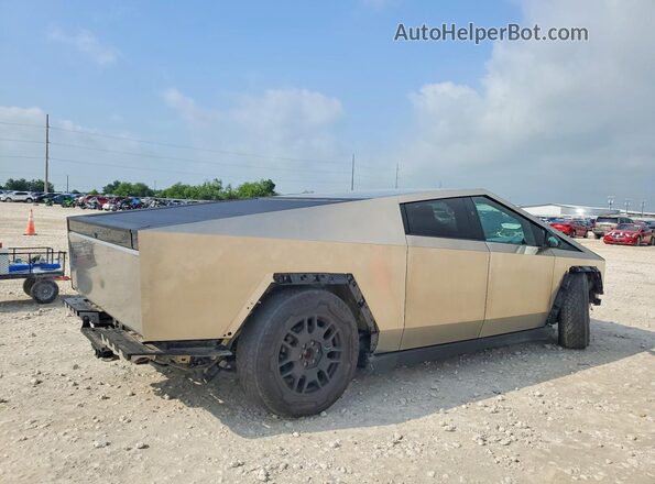 7G2CEHED3RA010782 2024 TESLA CYBERTRUCK Gray Tył prawy