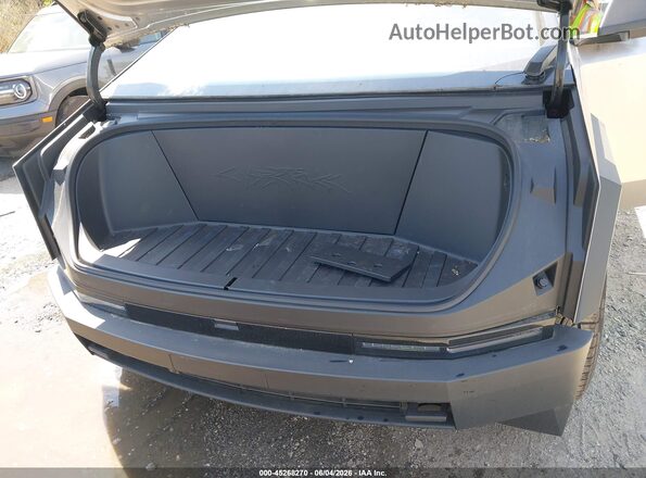 7G2CEHED4RA034458 2024 TESLA CYBERTRUCK Silver Հետևի տեսք
