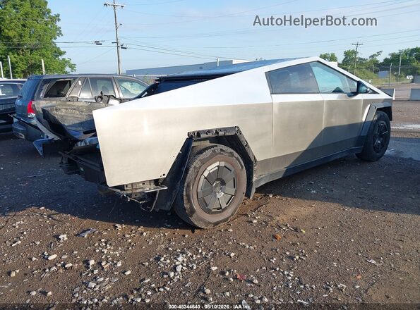7G2CEHED5RA040740 2024 TESLA CYBERTRUCK Silver Rear right