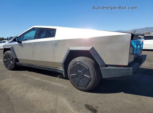 7G2CEHED6RA024210 2024 TESLA CYBERTRUCK Gray Trasero izquierdo