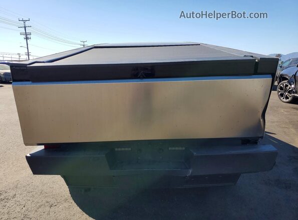 7G2CEHED6RA024210 2024 TESLA CYBERTRUCK Gray Vista trasera