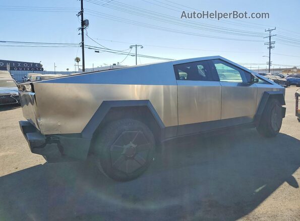 7G2CEHED6RA024210 2024 TESLA CYBERTRUCK Gray Trasero derecho