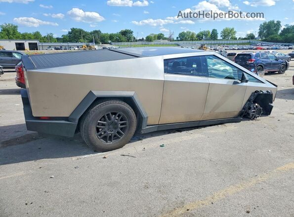7G2CEHED6SA063076 2025 TESLA CYBERTRUCK Silver უკანა მარჯვენა