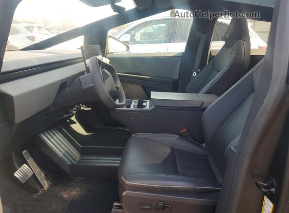 7G2CEHED7RA022692 2024 TESLA CYBERTRUCK Gray Սալոնի դիմացի տեսք
