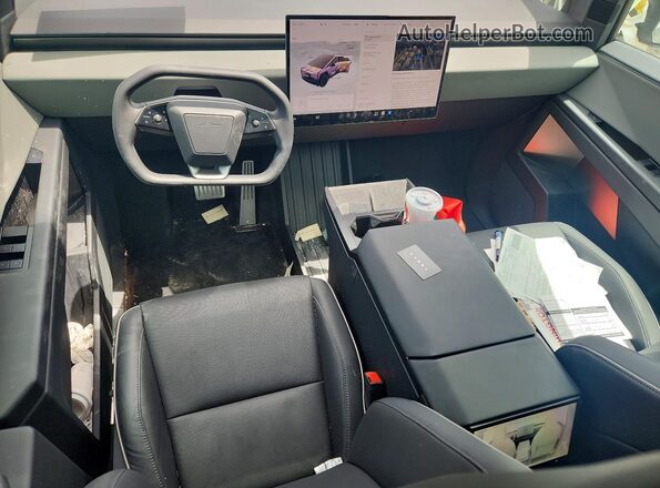 7G2CEHED7SA080047 2025 TESLA CYBERTRUCK Silver წინა პანელის ხედი