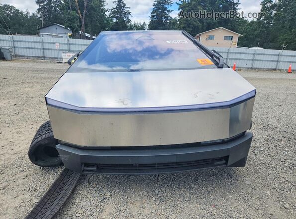 7G2CEHED7SA080047 2025 TESLA CYBERTRUCK Silver წინა ხედი