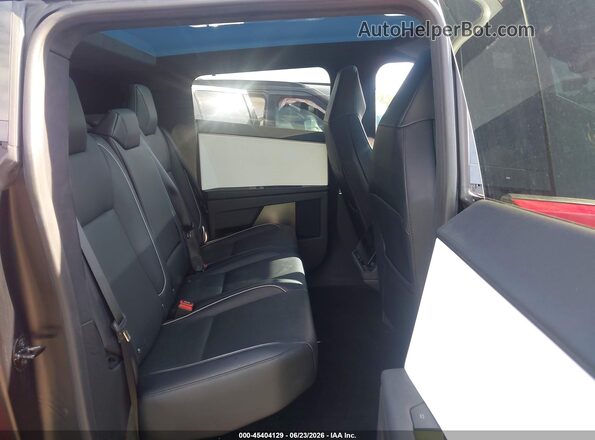 7G2CEHED8RA001642 2024 TESLA CYBERTRUCK Red Vista de la etiqueta del VIN