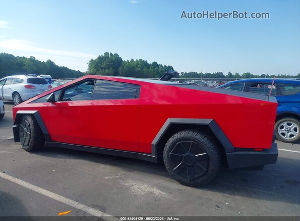 7G2CEHED8RA001642 2024 TESLA CYBERTRUCK Red Vista interior trasera