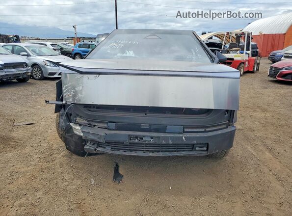 7G2CEHED8RA049481 2024 TESLA CYBERTRUCK Silver Դիմացի տեսք
