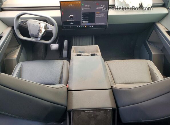 7G2CEHED8RA049481 2024 TESLA CYBERTRUCK Silver Առջևի վահանակի տեսք