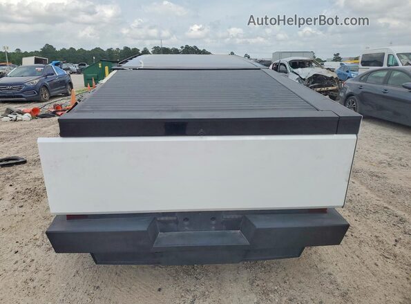 7G2CEHED9RA037825 2024 TESLA CYBERTRUCK White 