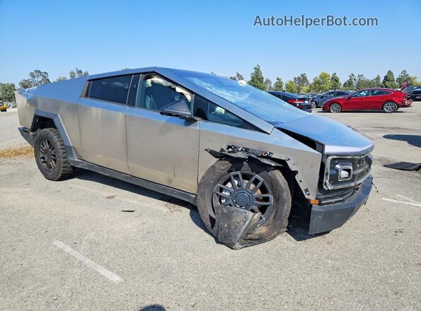 7G2CEHED9SA067915 2025 TESLA CYBERTRUCK Silver Front right