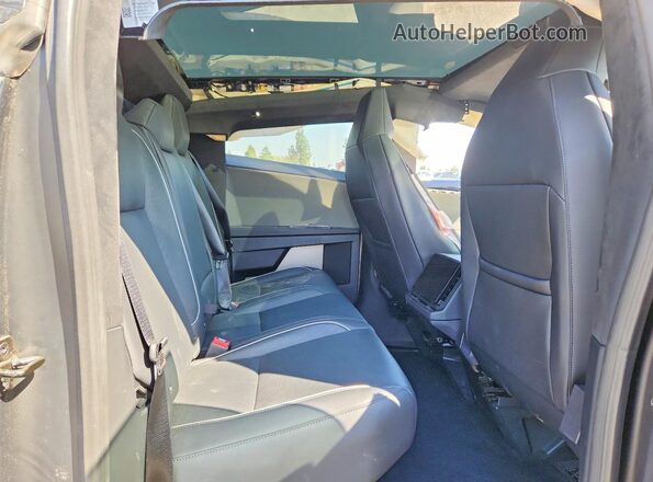 7G2CEHED9SA067915 2025 TESLA CYBERTRUCK Silver Rear seats view