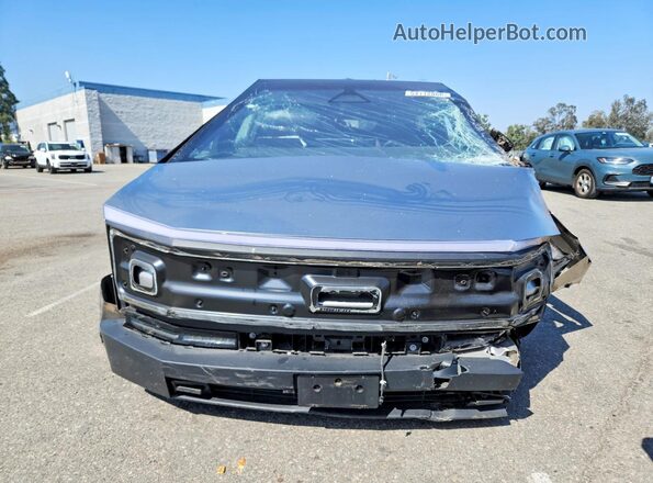 7G2CEHED9SA067915 2025 TESLA CYBERTRUCK Silver Front view