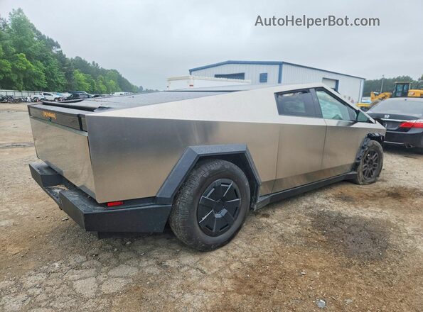 7G2CEHED9SA078638 2025 TESLA CYBERTRUCK Silver Հետևի աջ