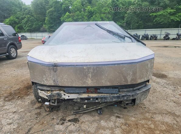 7G2CEHED9SA078638 2025 TESLA CYBERTRUCK Silver Դիմացի տեսք