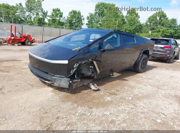 7G2CEHEE2RA016209 2024 TESLA CYBERTRUCK Черный Передняя левая четверть
