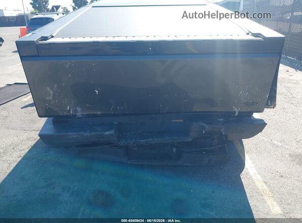 7G2CEHEE6RA020683 2024 TESLA CYBERTRUCK Gray წინა ხედი