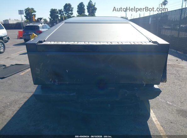 7G2CEHEE6RA020683 2024 TESLA CYBERTRUCK Gray 