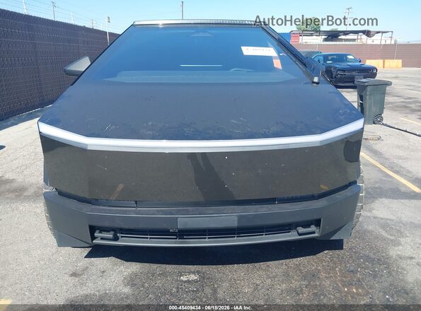7G2CEHEE6RA020683 2024 TESLA CYBERTRUCK Gray ხელსაწყოთა პანელის ხედი