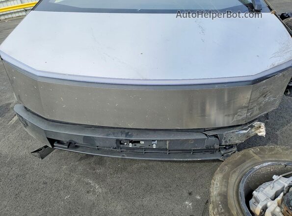 7G2CEHEE9SA062089 2025 TESLA CYBERTRUCK Silver Vista interior trasera