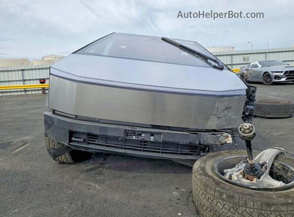7G2CEHEE9SA062089 2025 TESLA CYBERTRUCK Silver Vista frontal