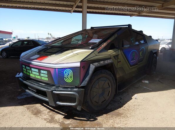 7G2CEHEEXRA043979 2024 TESLA CYBERTRUCK Maroon Przód lewy