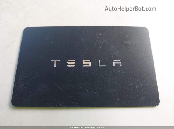 7G2CEHEEXRA043979 2024 TESLA CYBERTRUCK Maroon Widok z tyłu