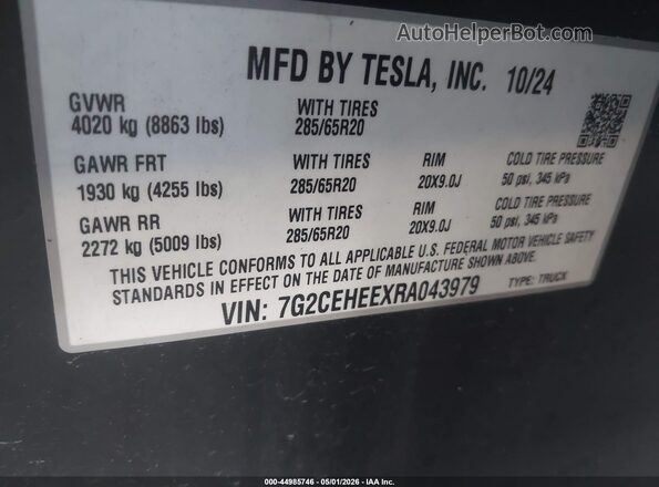 7G2CEHEEXRA043979 2024 TESLA CYBERTRUCK Maroon Widok komory silnika