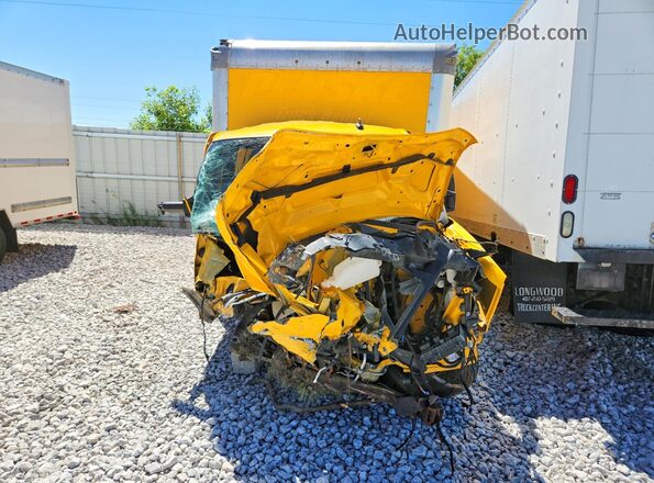 7GZ37TC73NN005144 2022 GMC SAVANA Yellow Вид спереду