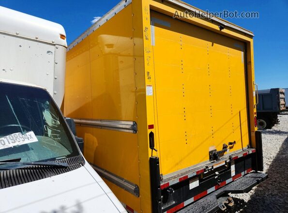 7GZ37TC73NN005144 2022 GMC SAVANA Yellow Задня ліва чверть